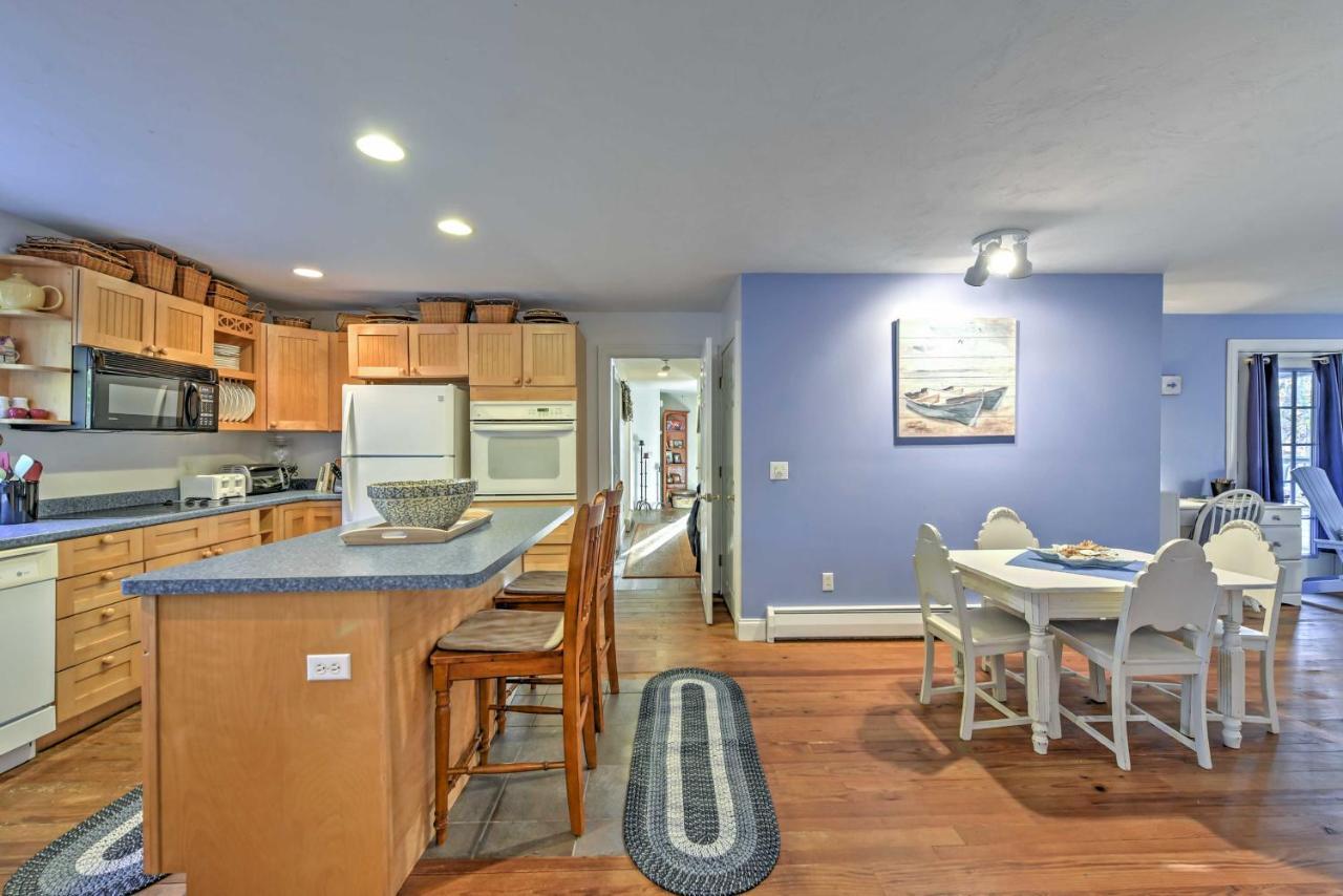 Nautical Bourne Apartment - 2 Mi To Monument Beach Exterior photo