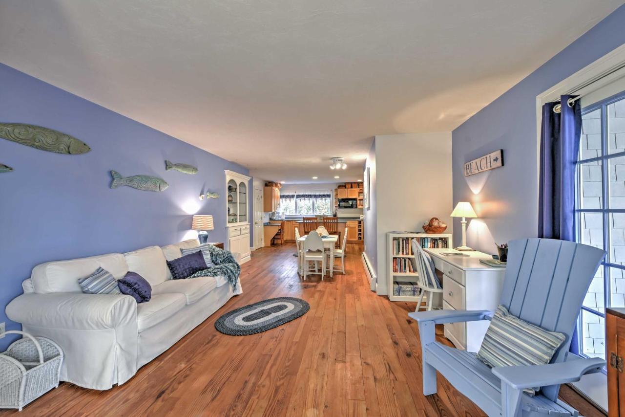 Nautical Bourne Apartment - 2 Mi To Monument Beach Exterior photo